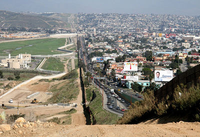 Thumbnail image for 800px-Border_Mexico_USA.jpg