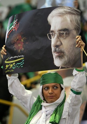mousavi green iran.jpg